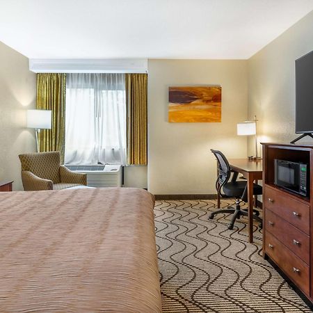 Best Western John Muir Inn Мартинес Екстериор снимка